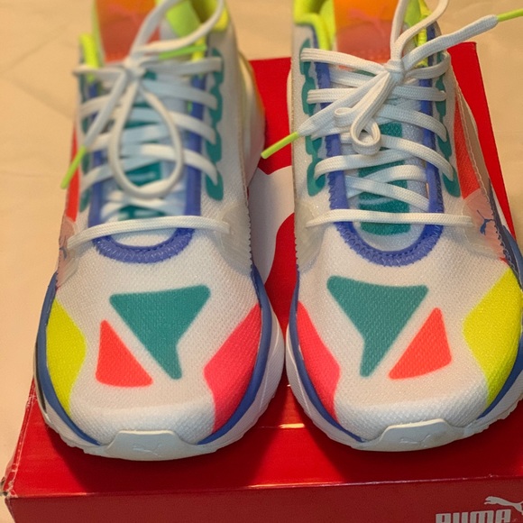 Women Puma white and multicolored sneakers. - Picture 4 of 5